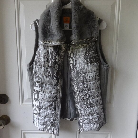 Ruby Red women's vest size L, puff front knit sides front zipper faux fur collar - Picture 1 of 12